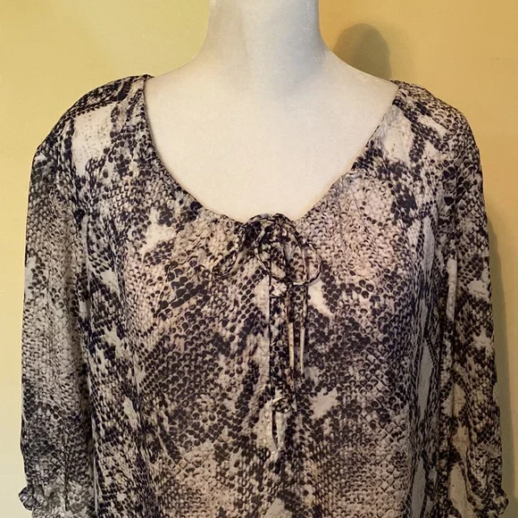 LOFT blouse NWOT - Picture 2 of 12